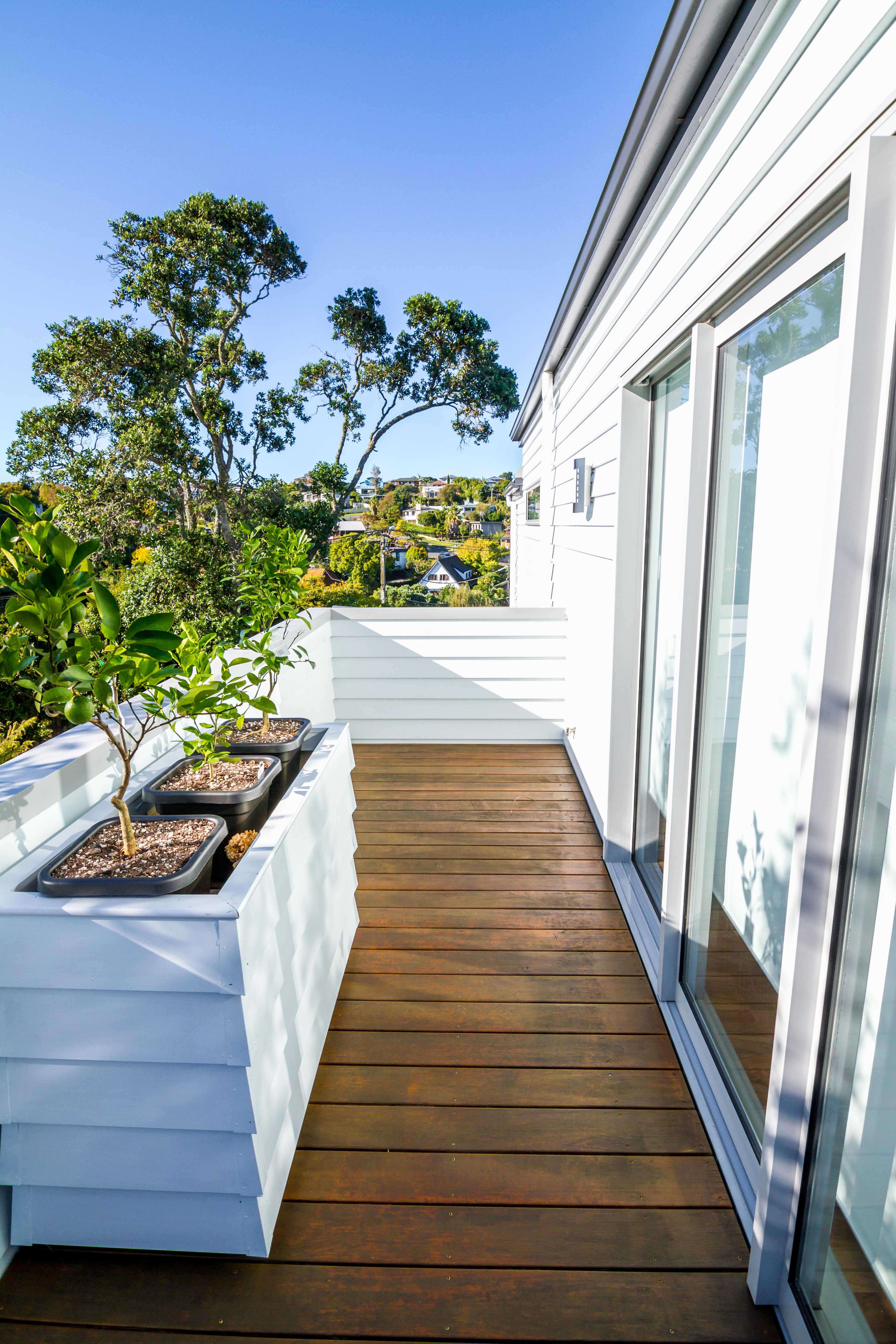 New Wave Construction Renovation new deck and re-cladding